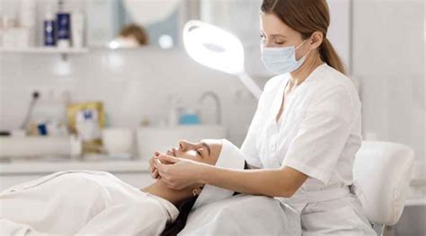 Estetisyen & Güzellik Uzmanı Aranıyor Akraderm Güzellik.