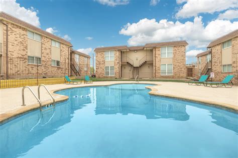 Fort Worth, Texas has pet-friendly 1, 2, and three bedroom apartments for rent. Each home features energy saving appliances, ceiling fans, faux wood flooring, and walk-in closets. Community amenities include a pool, picnic area with barbecues and has on-site maintenance when needed.. 