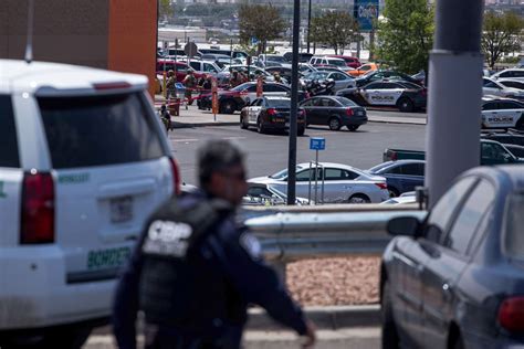 Estremecedor: arrollan a trabajadores hispanos frente a un Walmart y se dan a la fuga
