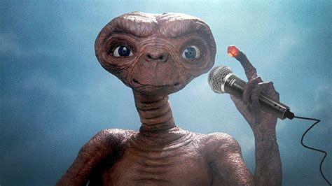 Et phone home. — It was the phone home heard around the world. >>> STREAM CHANNEL 9 EYEWITNESS NEWS LIVE <<< Forty years ago, a long-necked, bug-eyed alien landed on Earth and set our hearts aglow in “E.T. 