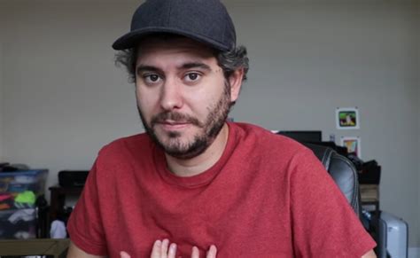 This being a sub for fans of the show, I'm warning you with peace and love that weirdo hate watchers will be tossed! Reasonable criticism is encouraged but if you despise Ethan Klein or think the show sucks you're going be tossed! Thank you thank you with peace and love ️& ️. 