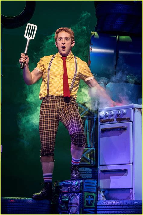 Ethan slater spongebob. Dec 24, 2017 · The happy-go-lucky 25-year-old Jewish guy who plays SpongeBob on Broadway Camp Ramah alum Ethan Slater says he first watched the optimistic resident of the undersea Bikini Bottom at his bubbe’s ... 