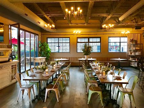 Etta chicago. CHICAGO (CBS) -- Two popular eateries in Chicago have filed for bankruptcy. Etta Collective, restaurateur David Pisor's company, filed for chapter 11 bankruptcy for Aya Pastry, 1332 W. Grand Ave ... 