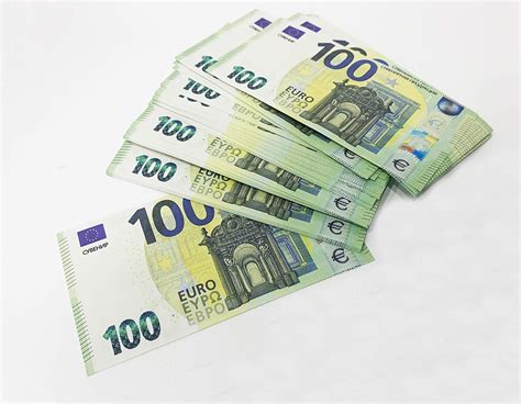 Bundle of 100 EURO BILLS/ Prop Money /Movie Money / (5) 1,000 Euro packs