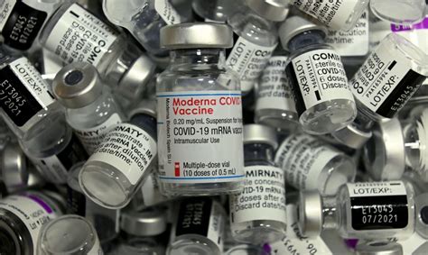 Europe drawing up years-long mRNA COVID vaccines tender