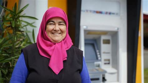 Ev hanımlarına emeklilikte yaş şartı ve prim detayı  Milliyet.