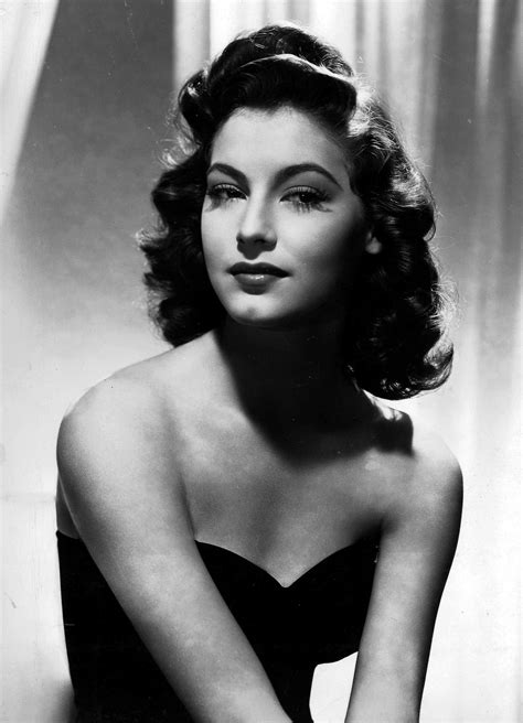 Eva gardner. January 25, 1990 at 7:00 p.m. EST. Ava Gardner, 67, the green-eyed, auburn-haired and tempestuous cinematic beauty whose glamour and mystique both on the screen and off captivated millions of ... 