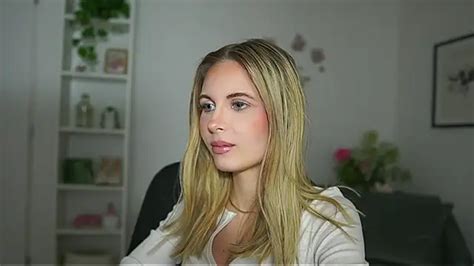 😈 [SEX VIDEO] Evabloomy Onlyfans Leaked