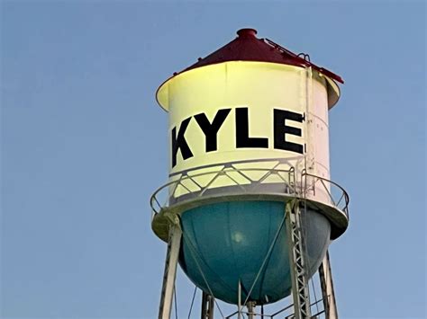 Evacuations cleared for homes after reported gas leak in Kyle, crews still on scene
