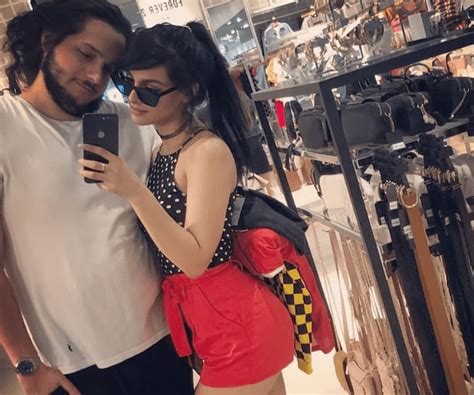 However, SSSniperWolf's relationship with Evan Sausage is a bit more complicated because it didn't result in drama, which ironically caused a different kind of drama. Advertisement. In 2013, SSSniperWolf started her YouTube career. Since she was a big gamer, she began by recording "Call of Duty" matches and uploading the results.. 