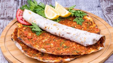 Evde Lahmacun Tarifi Evde Evde Lahmacun nasıl yapılır?