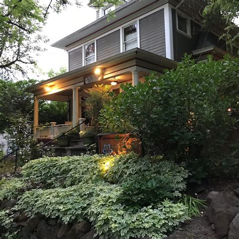Everett house healing center portland oregon. Everett House Healing Arts, Portland, Oregon. 163 likes · 8 were here. Chiropractic, Acupuncture and Massage in NE Portland... 