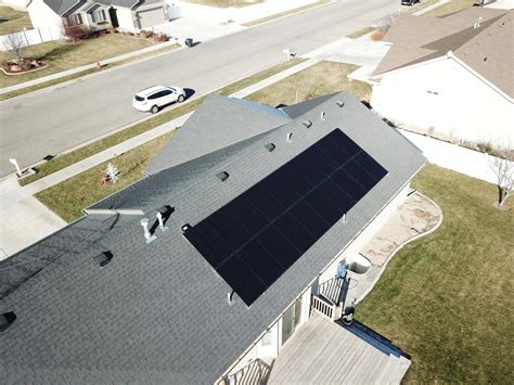 Everlight solar reviews. The installation of our Everlight Solar panels was a thing of beauty. It was smooth and very efficient. It took only 3 hours for the installation of 18 panels. The only hiccup was I had to … 