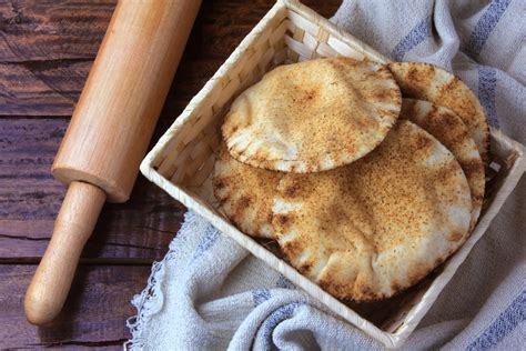 Everything You Should Know About Pita Bread - Cooking Pots and …