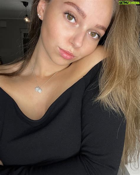 🍆 Evie_Bell Onlyfans Leak XxX