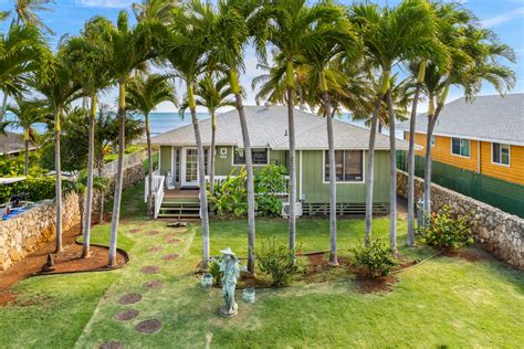 Ewa beach homes for rent. Today. 844-659-5836. Monthly Rent. $2,959 - $10,442. Bedrooms. 2 - 4 bd. Bathrooms. 1.5 - 2.5 ba. Square Feet. 1,090 - 1,690 sq ft. Nestled at Iroquois Point in West Oahu amidst pristine lagoons, secluded beaches, and first … 