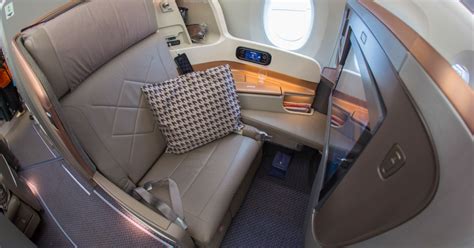 Oct 17, 2018 · Singapore's premium economy seats are relatively spacious at 19.2 inches wide and come with foot rests and an 8-inch recline, but I don't think I would've been in hop-off-the-plane-and-run-around ... . 