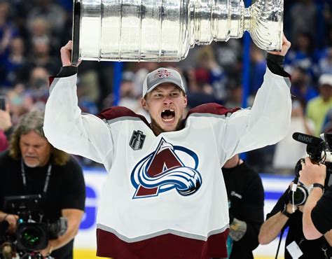 Ex-Avs defenseman Erik Johnson overcome with emotion ahead of Ball Arena return: “A special place for me, for my family”