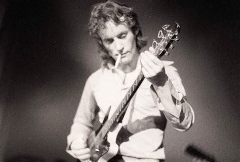 Ex-Fleetwood Mac guitarist Bob Weston dies at 64