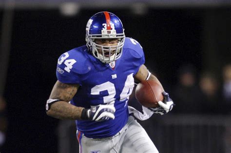 Ex-New York Giants running back Derrick Ward arrested in Los Angeles on suspicion of robbery