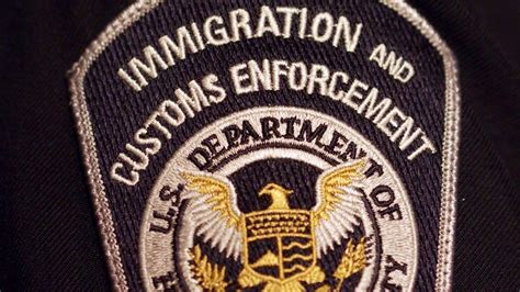 Ex-SoCal detective pleads guilty to accepting bribes from Colombian art dealer in exchange for immigration help