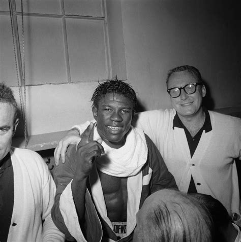 Ex-boxing champ Emile Griffith, who struggled with sexuality and ...