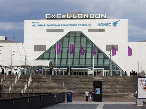 Excel london e16. A stylish London hotel offering upscale dining, an indoor pool and a spa. Crowne Plaza® London Docklands hotel offers stylish accommodation a six-minute walk from the ExCeL London exhibition centre. London City Airport is a 10-minute cab ride from the hotel. The O2 arena is 15 minutes away by the IFS Cloud Cable Car car over the Thames; Custom ... 