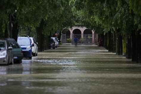 Exceptional rains in drought-struck northern Italy kill 8, cancel Formula One Grand Prix