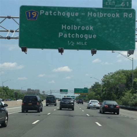 Exit 61 lie. Exit list and area information for the Long Island Expressway (I-495) in New York City and on Long Island. This 2003 photo shows the eastbound Long Island Expressway (I-495) … 