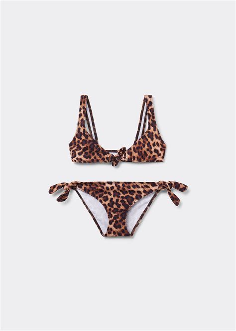 Exotic bikini girls. .  ...