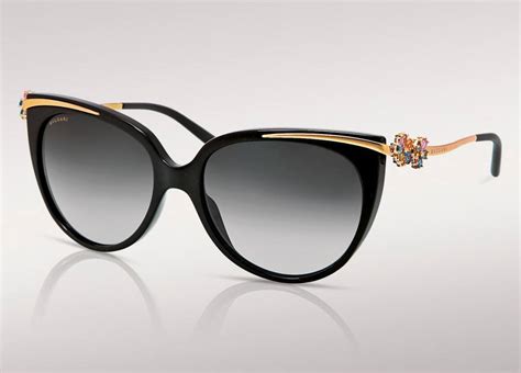 Expensive glasses. 12 Jan 2023 ... The Top 10 Most Expensive Sunglasses in the World · 1. Chopard De Rigo Vision – $408,000 · 2. Dolce & Gabbana DG2027B – $383,609 · 3. Shiel... 