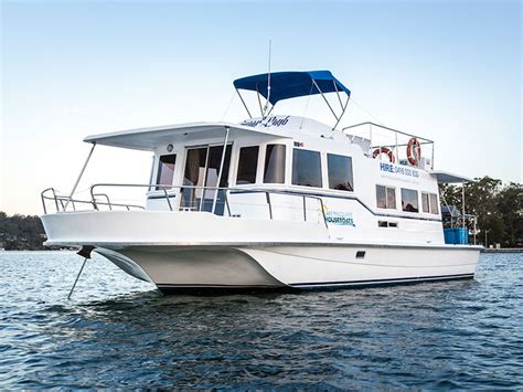 Experience Lake Macquarie: Lake Macquarie Houseboats