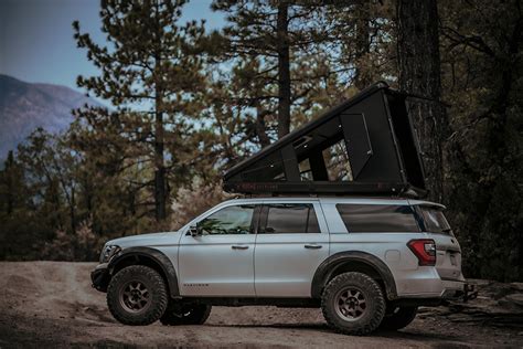 Experience Luxurious Camping with Hard Side Rooftop Tents