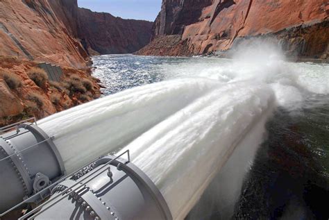 Experimental water release to continue Lake Mead rise
