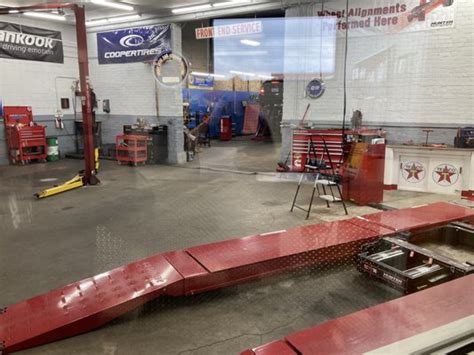 Expert Alignment and Brake is located in Spokane, Washington.