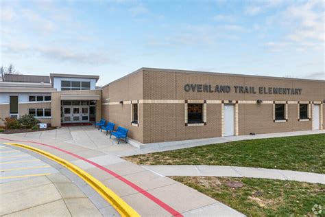 Explore Oak Hill Elementary School in Overland Park, KS