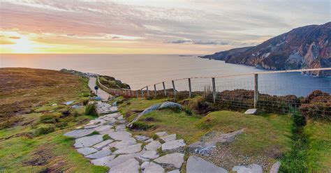 Explore great destinations for your break with Discover Ireland