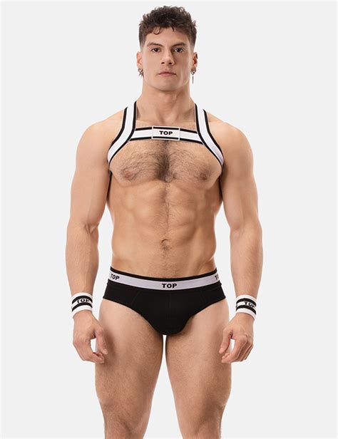 Exploring Men’s Harnesses