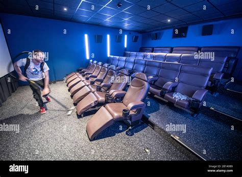 Exploring The Mystique Of Hall & Oates