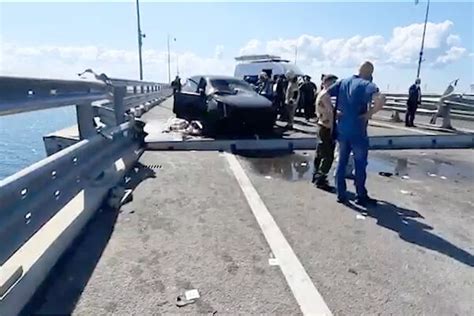 Explosiones golpean puentes entre Crimea y la Ucrania ocupada