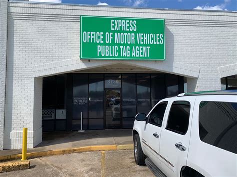 Express OMV Baton Rouge. 12690 Perkins Rd. Baton Rouge, LA 70810. Phone: 855-250-3496. Hours: Monday-Friday 8am - 4pm. Fax: 833-895-4857. Email: …. 