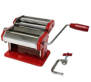 Extrusion pasta maker versus roller: which one makes the best pasta?