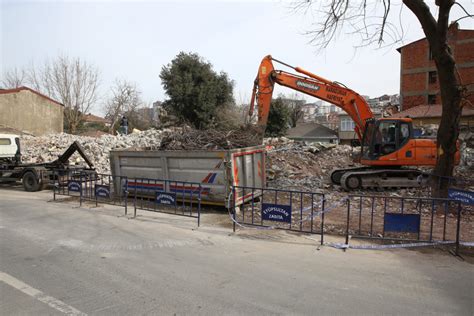 Eyüpsultan’da Haliç Hospital binasının yıkımı tamamlandıs