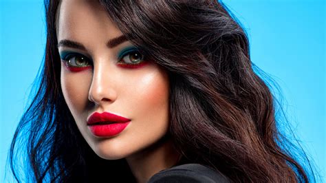 Eye Makeup When Wearing Red Lipstick