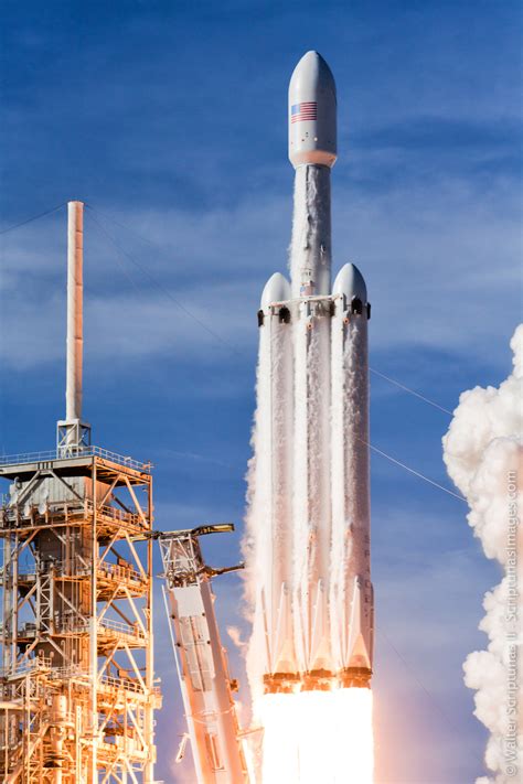 Falcon Heavy Liftoff - wintechmobiles.com
