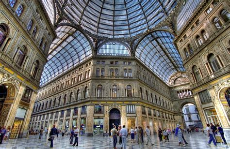 FAQ tentang Galleria Umberto Napoli