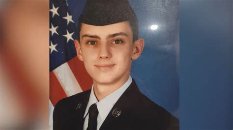 FBI arrests 21-year-old Air Force guardsman in Pentagon leak case