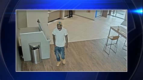 FBI searches for masked bandit who robbed bank in Southwest Miami-Dade