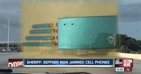 FCC: Man used device to jam drivers