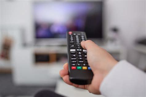 FCC proposes ban on cable and satellite TV early termination fees